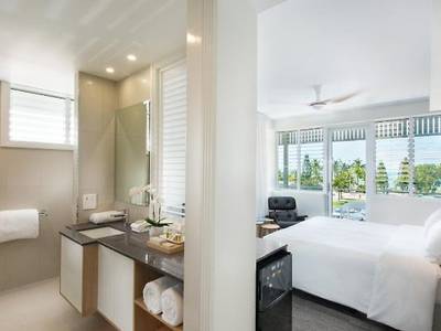 Heart Hotel and Gallery Whitsundays