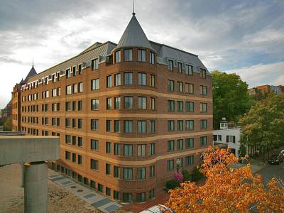 Georgetown Suites Harbour