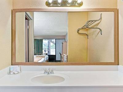 Baymont Inn & Suites Kissimmee