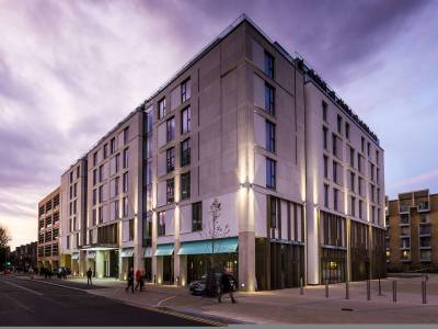 Clayton Hotel Cambridge  (Foto)