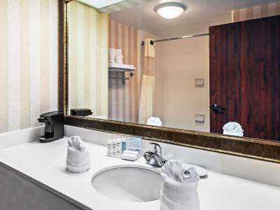 Hampton Inn & Suites Tulsa Woodland Hills