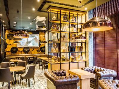 Pearl Rotana Capital Centre