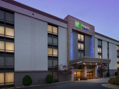 Holiday Inn Express Boston North-Woburn