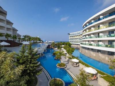 Long Beach Resort & Spa