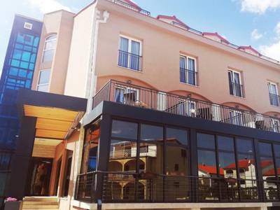 Stella Maris Hotel & Suites