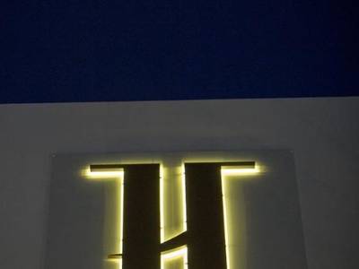 H Hotel Zephyros
