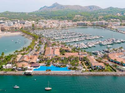 Botel Alcudiamar Club