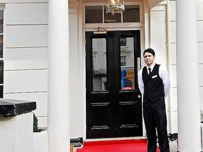 Shaftesbury Hyde Park International