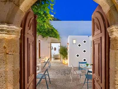 Lindos Citrin Studios