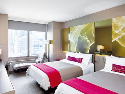 W New York Times Square