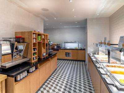 Holiday Inn Express London Heathrow T4