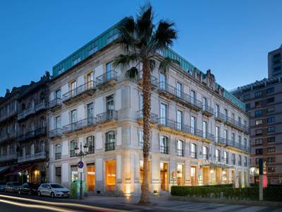 AC Palacio Universal