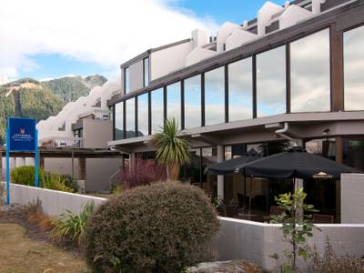 Copthorne Hotel & Apartments Queenstown Lakeview
