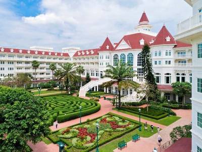 Hong Kong Disneyland Hotel