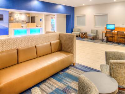 Holiday Inn Express Newberg - Wine Country