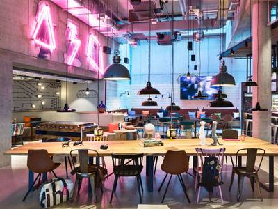 Moxy Frankfurt City Center