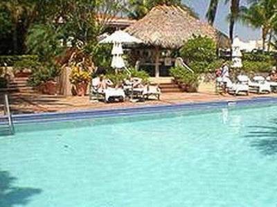 Palmeiras Beach Club At Grove Isle