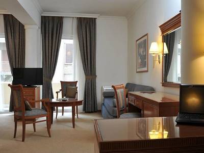 Athens Atrium Hotel & Suites