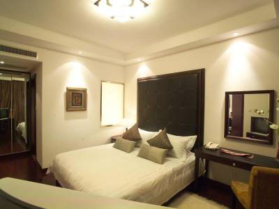 Rayfont Shanghai Celebrity Hotel & Apartment