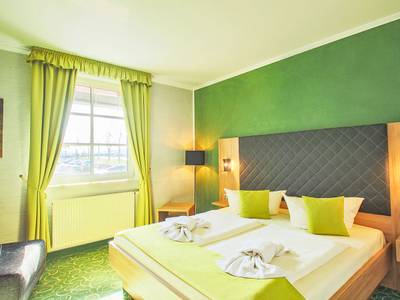 Panorama Berghotel Wettiner Höhe