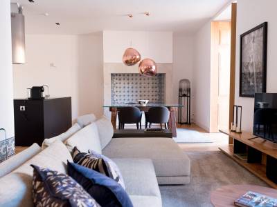 Flora Chiado Apartments