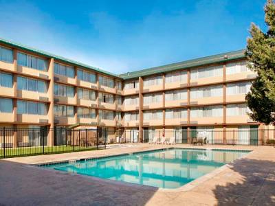 Radisson Hotel Denver Central 