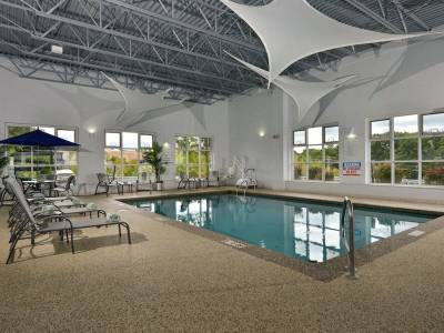 Holiday Inn Express Boston Milford